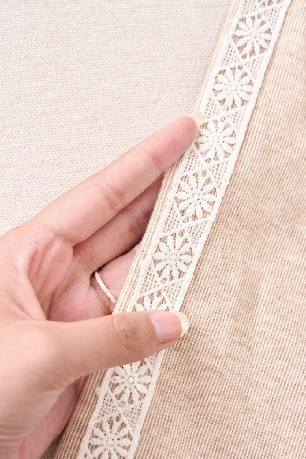 Bộ dài tay nỉ tăm lông cừu cổ tròn phối viền ren Cardina