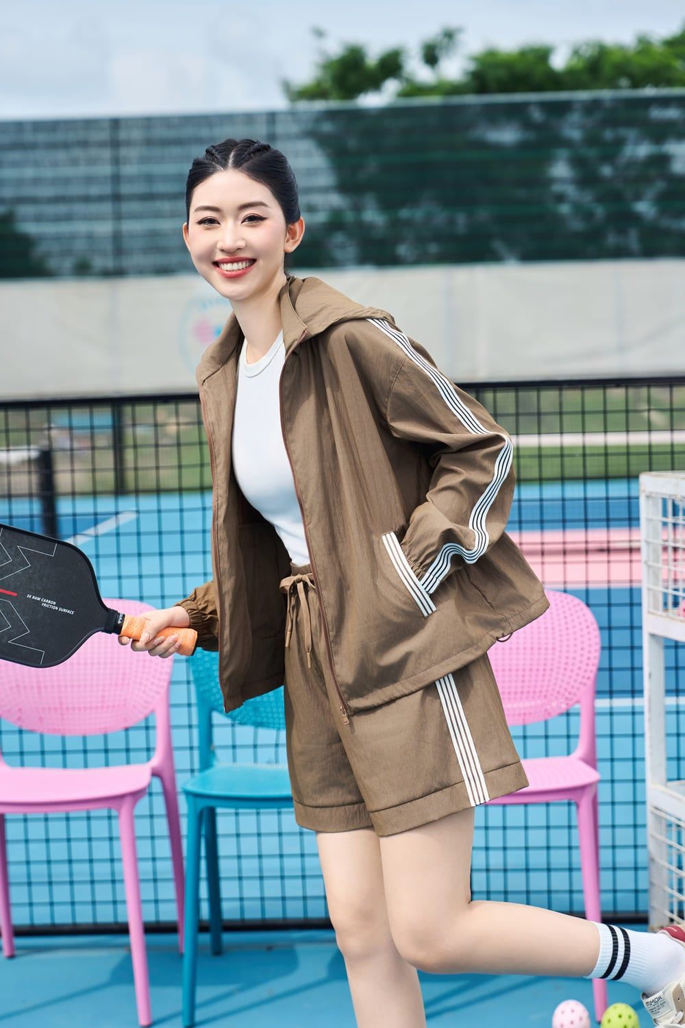 Áo khoác thô gió Sporty Chic dây trang trí viền cánh tay