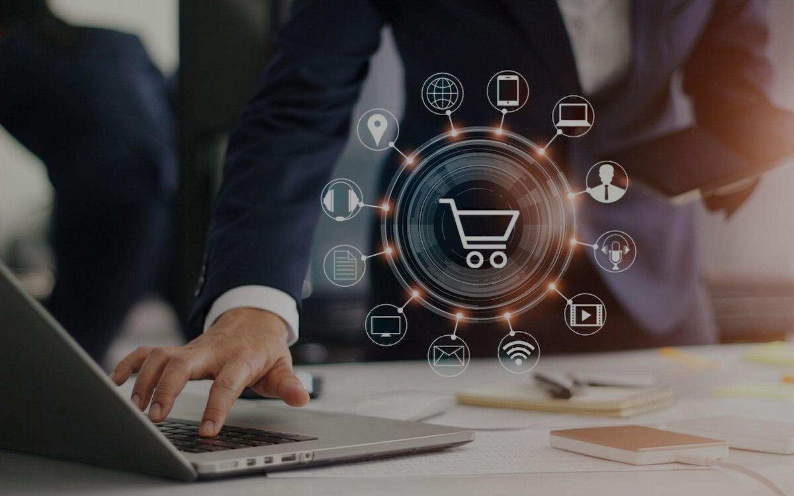 học ngành thương mại điện tử giúp sinh viên phát triển kỹ năng số và công nghệ