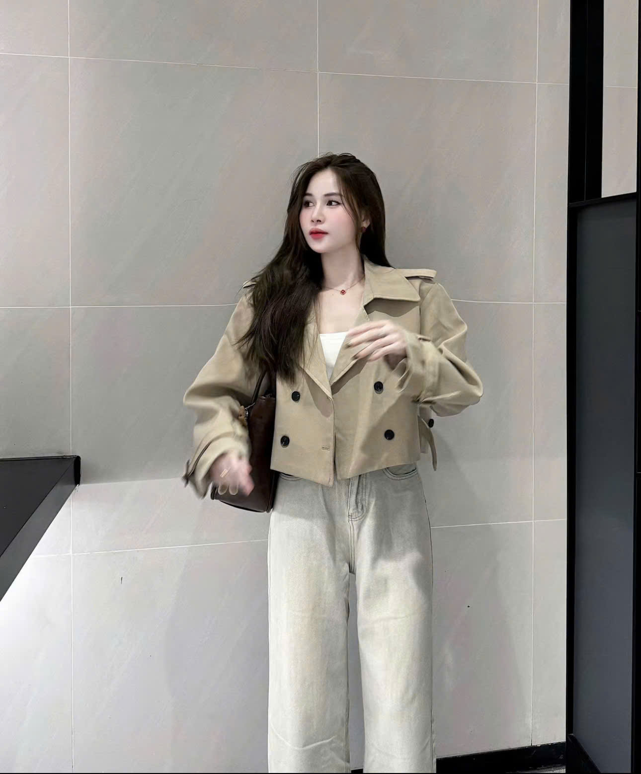 Áo khoác mangto dáng croptop chất kaki Hàn trẻ trung mẫu mới 2025